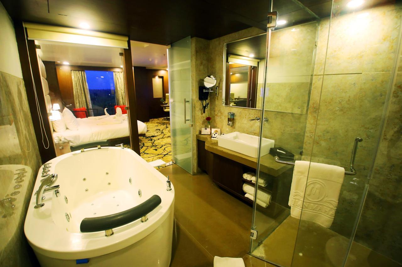 Vijan Mahal Hotel Jabalpur Ngoại thất bức ảnh