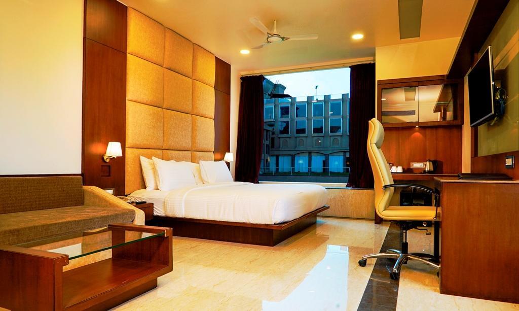 Vijan Mahal Hotel Jabalpur Ngoại thất bức ảnh